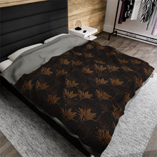 Load image into Gallery viewer, Kī Velveteen Plush Blanket (Brown)