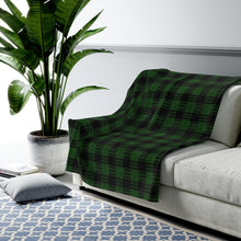 Load image into Gallery viewer, Kanaka Plaid Velveteen Plush Blanket (Green)