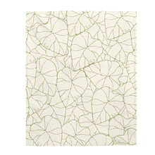 Load image into Gallery viewer, Kalo Velveteen Plush Blanket (Green/White)