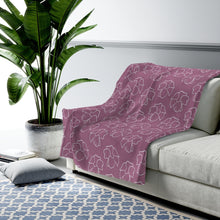 Load image into Gallery viewer, Puakenikeni Velveteen Plush Blanket (Purple)
