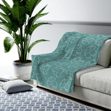 Load image into Gallery viewer, Puakenikeni Velveteen Plush Blanket (Blue)