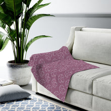 Load image into Gallery viewer, Puakenikeni Velveteen Plush Blanket (Purple)