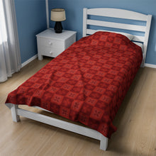 Load image into Gallery viewer, Ulu Quilt Velveteen Plush Blanket (Light Red)
