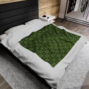Ulu Quilt Velveteen Plush Blanket (Light Green)