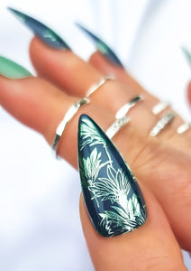 Kī Nail Foils (Light Green)