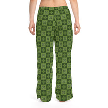 Load image into Gallery viewer, Ulu Quilt Women’s Pajama Pants (Light Green)

