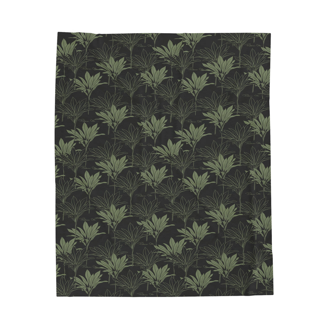 Kī Velveteen Plush Blanket (Gray/Sage)