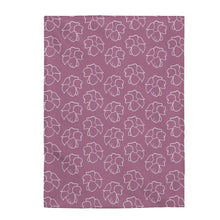 Load image into Gallery viewer, Puakenikeni Velveteen Plush Blanket (Purple)
