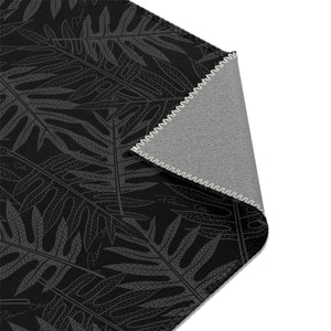 Laua’e Area Rug (Gray)
