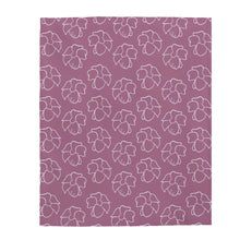 Load image into Gallery viewer, Puakenikeni Velveteen Plush Blanket (Purple)
