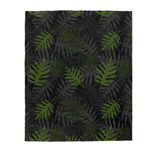 Laua’e Velveteen Plush Blanket (Green)