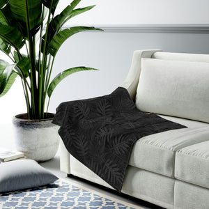 Laua’e Velveteen Plush Blanket (Gray)