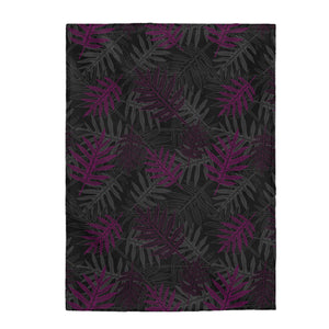 Laua’e Velveteen Plush Blanket (Purple)