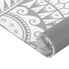 Load image into Gallery viewer, Tribal Area Rug (White)
