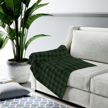 Load image into Gallery viewer, Kanaka Plaid Velveteen Plush Blanket (Green)
